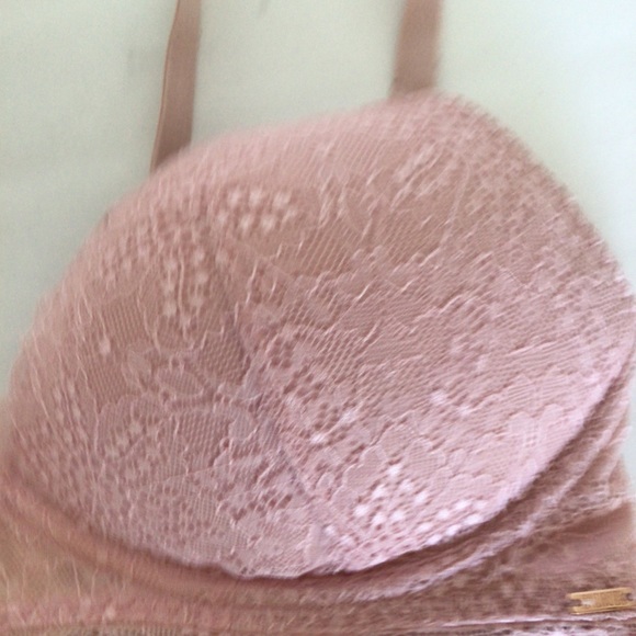 PINK VICTORIAS SECRET LACE WIRELESS PUSH UP BRA SIZE MEDIUM - Picture 8 of 16